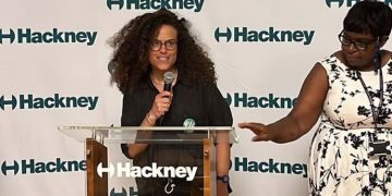 Hackney tarihinde ilk kez Göçmen Temsilcisi görevlendirdi