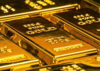 Gold edges higher on soft dollar and lower Fed hike bets