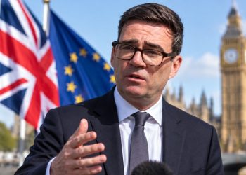 Başbakandan, Brexit çıkışı: İngiltere, AB’ye yeniden katılmayı değerlendirebilir