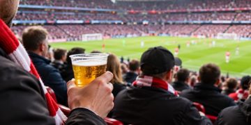 Futbol tribünlerinde alkol yasağının kaldırılması gündemde