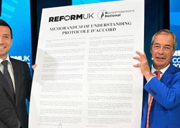 Protesto ve yasa dışı bağış gölgesinde kongre: Reform UK krizde