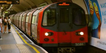 Metroda grev tehdidi: RMT Sendikası yeni eylem yetkisi aldı