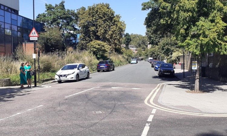 Dalston’da trafik güvenliği için yeni düzenlemeler onaylandı