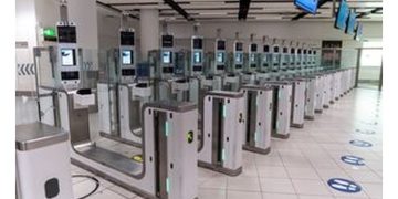 İngiltere havalimanlarında temassız eGate sistemi başlıyor