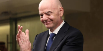 FIFA Başkanı, dünya futbolunun desteğini aldığına inanıyor
